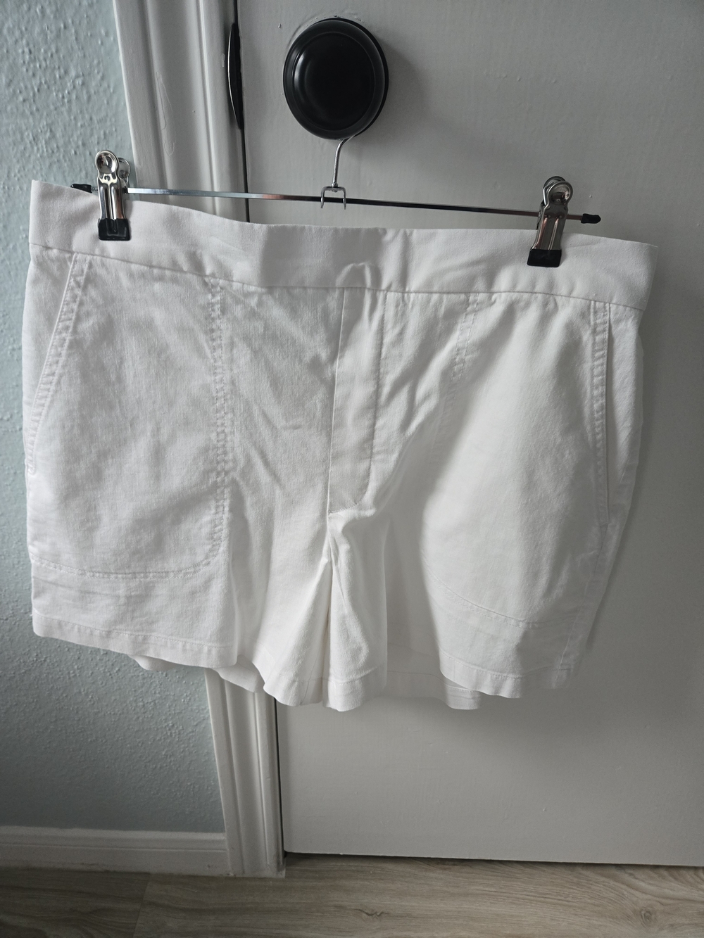 Banana Republic White High-Waist Linen Blend Shorts